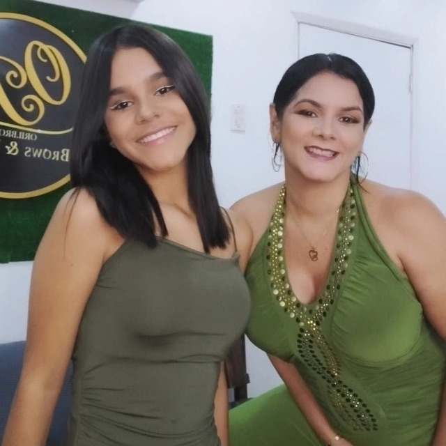 Loisy De Sousa y Angélica Fuentes